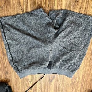 Lulu lemon shorts with liner